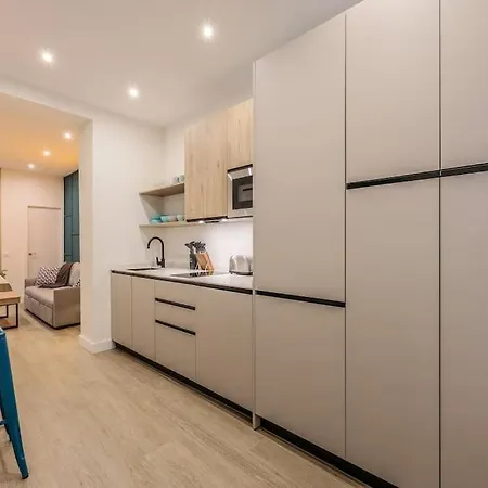 Luxe Apartment in Malasaña Hub-2