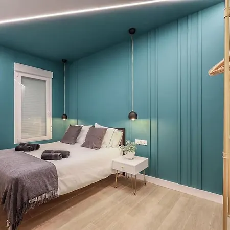 Luxe Apartment in Malasaña Hub-3